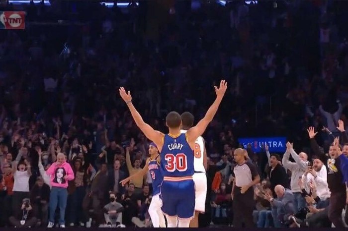 Pete davidson has an a joke about how horrible things have happened to him and chris rock after they photobombed steph currys big nba moment