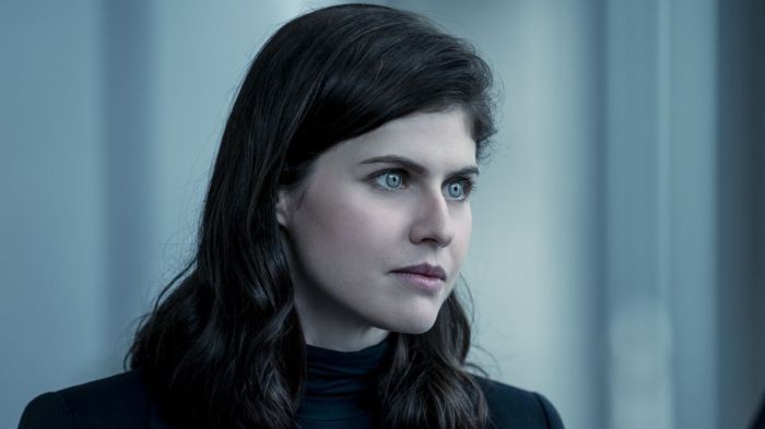 Anne rices mayfair witches reviews are in see what critics are saying about the alexandra daddario thriller