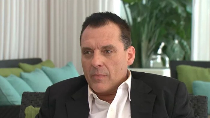 Saving private ryan actor tom sizemore found unconscious rushed to the hospital