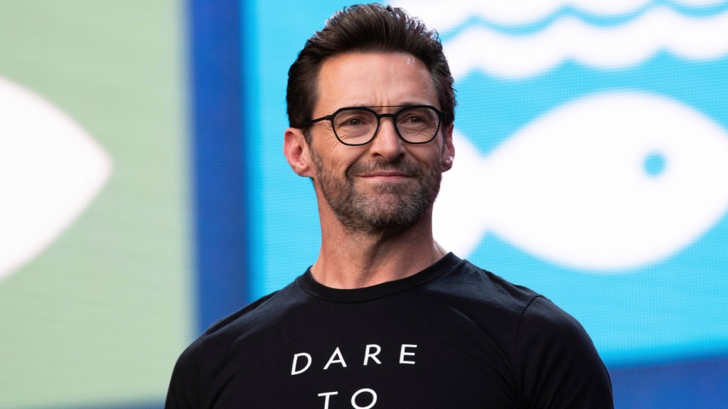 Blake lively made some deadpool themed bread for the creative team and hugh jackman obviously trolled it