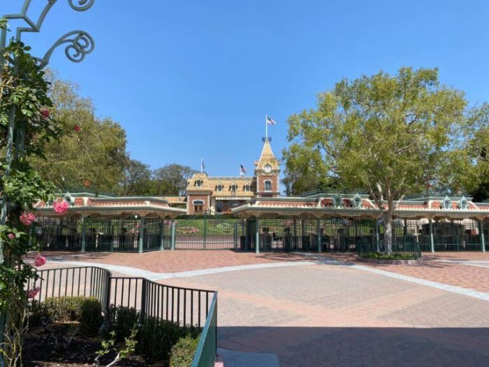 How disneylands opening day of mickeys runaway railway still kept the attraction hidden