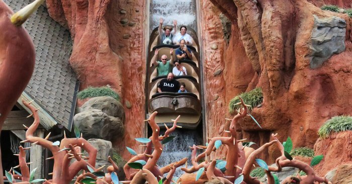 Universal just solidly roasted disney parkgoers who have been trying to sell splash mountain water
