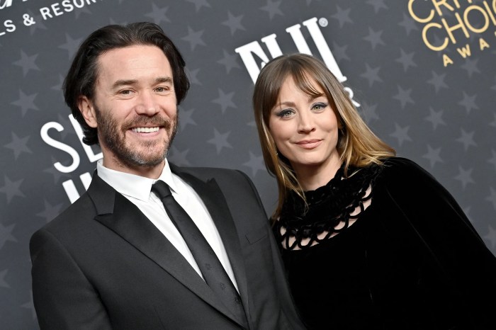 Kaley cuoco tom pelphrey and soon to be baby celebrate their red carpet debut as a party of 3