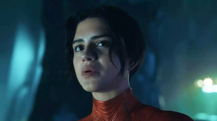 The flashs sasha calle has all caps reaction to her supergirl footage finally debuting