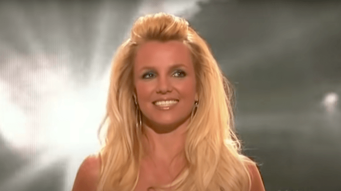Britney spears fanpop song toxic teenidols4you Britney spears revealed her favorite britney spears song and i would have needed 25 guesses to get it