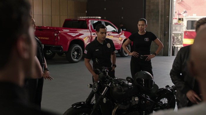 '9-1-1: Lone Star' Boss to Tarlos Fans After the Season 3 Premiere: 'Do ... 9 1 1 lone stars boss and tarlos actors reveal how that shocking twist has always been bubbling below the surface