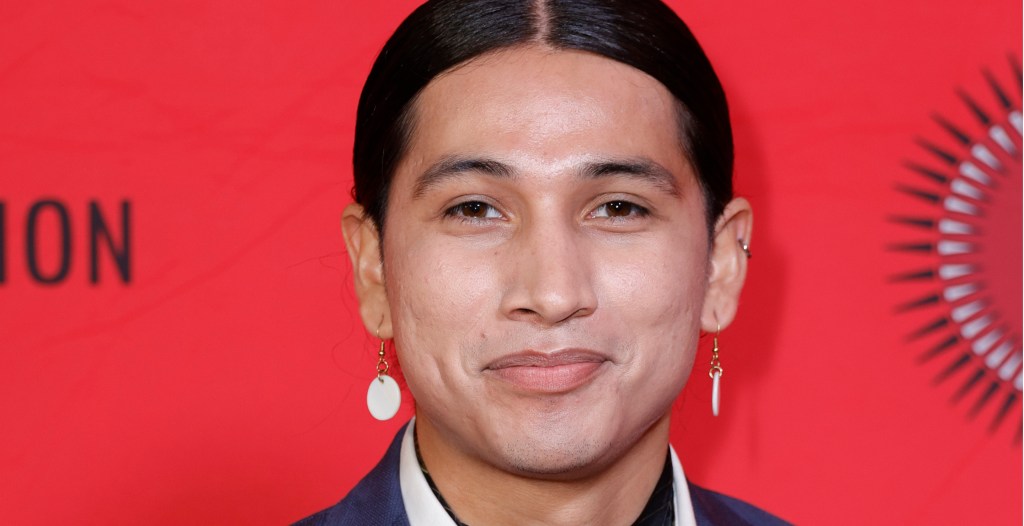 Yellowstone star mo brings plenty talks importance of serving as american indian affairs coordinator for taylor sheridans westerns