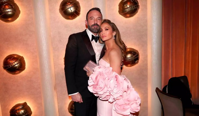 Peak cringe or super cute fans and dunkin dont hold back their thoughts after jlo and ben affleck debut matching tattoos