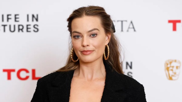 Margot robbie apparently models her characters after animals including pitbulls and the honey badger