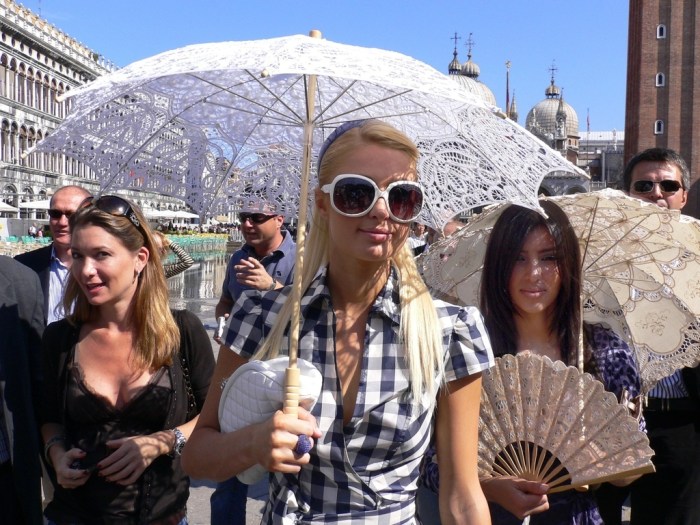 21 Things We Miss About Kim Kardashian And Paris Hilton's Best Friendship Are kim kardashian and paris hilton still friends the kardashians star just wished her former bestie a very happy birthday