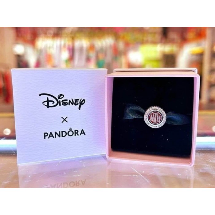 My brilliant wife had an incredible idea for how to bring avatars pandora to disneyland but its not the only option