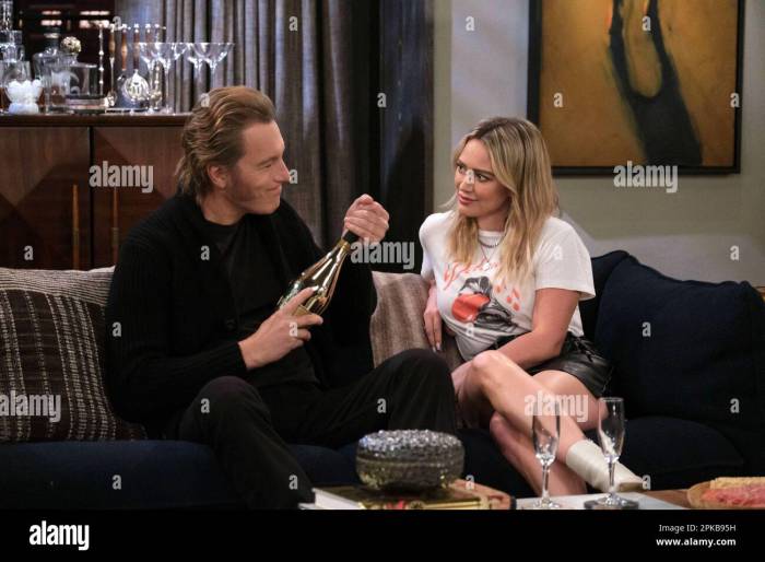 Hilary duff talks kissing john corbett on himyf years after he played her teenaged mentor in another project