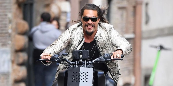 Fast xs director hypes up jason momoas new villain and his connection with dom