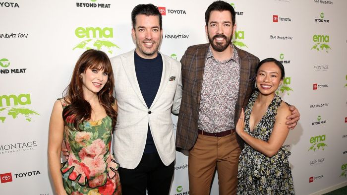 Hgtvs jonathan scott roasts drew over super small sweater on set you should be carrying a brandy snifter or something