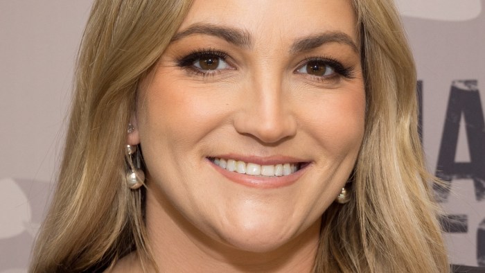 Zoey 101 is officially getting a sequel movie and fans have thoughts