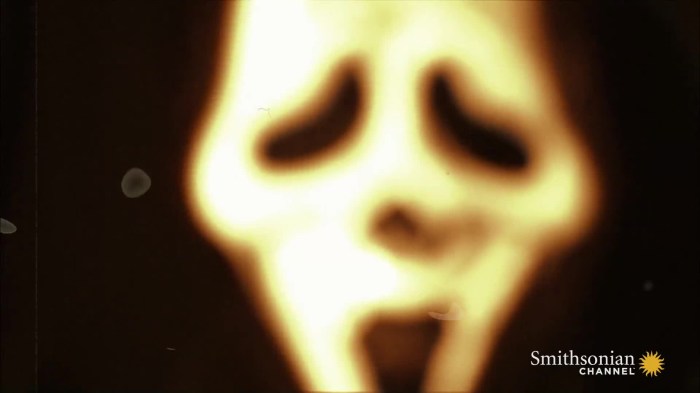 Ghostface used a shotgun in scream vis trailer and fans have thoughts