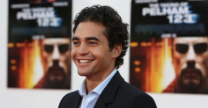 How will trent stars ramon rodriguez and erika christensen had a head start on building will and angies relationship according to the showrunner