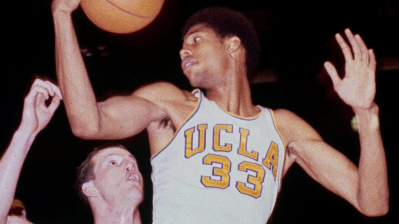 After lebron james broke his scoring record kareem abdul jabbar dropped thoughts on why hed couldve played longer in todays nba