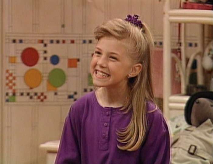 Sweetin jodie walks wilshire regent scleroderma cuisine comedy grateful incredibly hills Full houses jodie sweetin recalls the first time she truly felt like a middle child as stephanie tanner