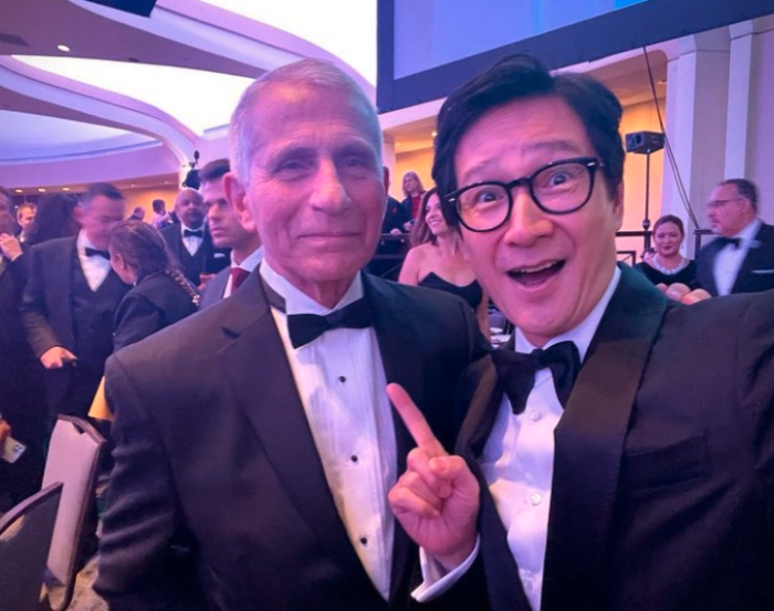 Ke huy quan giddily taking a selfie with tom cruise is the cutest thing youll see today