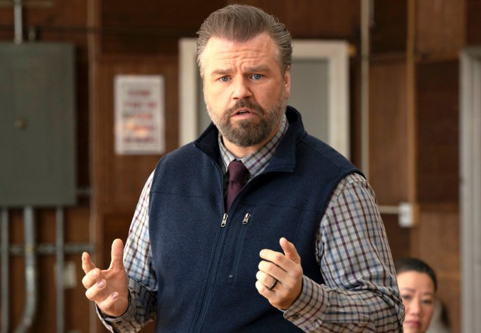 New amsterdams tyler labine addresses iggys regrettable decisions and hopes ahead of the series finale
