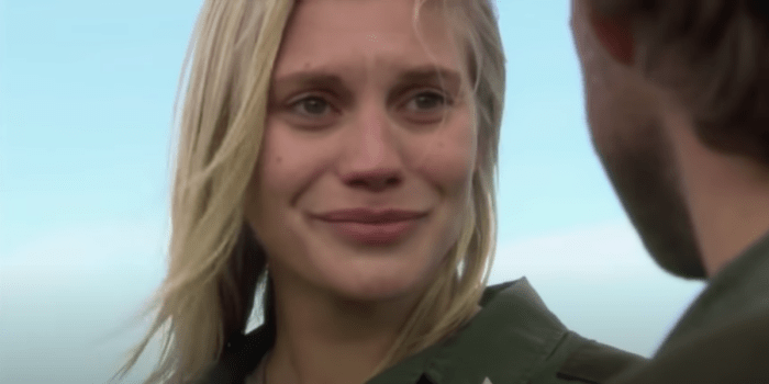 Bsgs katee sackhoff hilariously complied to hot set booties plz sign while filming