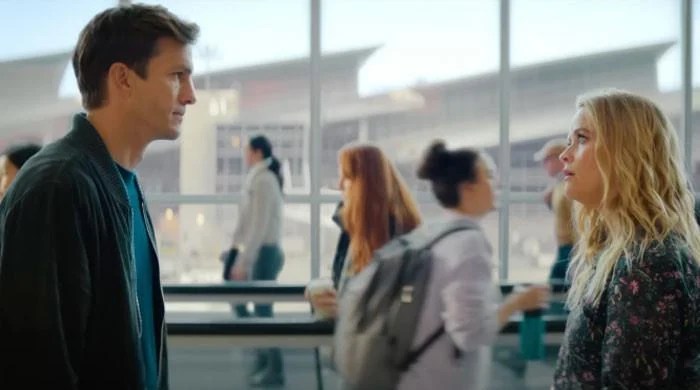 Reese witherspoon rocks netflix red for first streaming movie with ashton kutcher on netflix