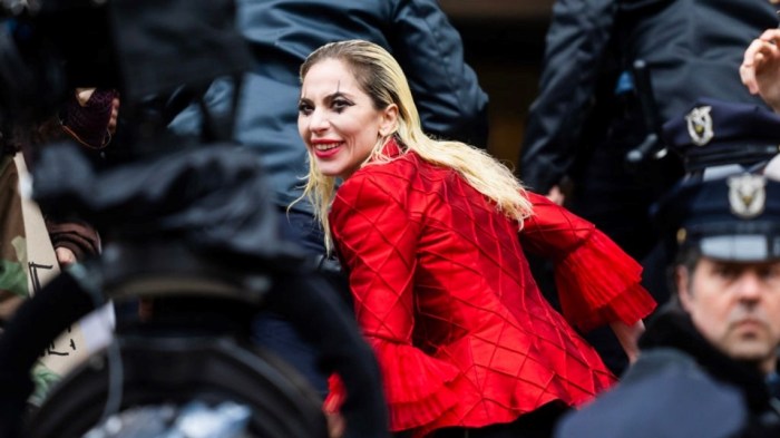 After lady gagas harley quinn look was revealed in joker 2 set photos the internet has thoughts